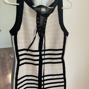 VENUS  SLEEVELESS SWEATER M